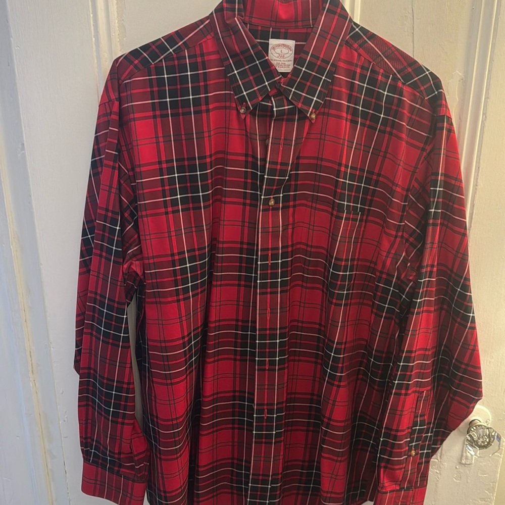 Men’s Brooks Brothers button down size large